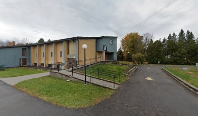 Fachada de St. Monica Roman Catholic Church