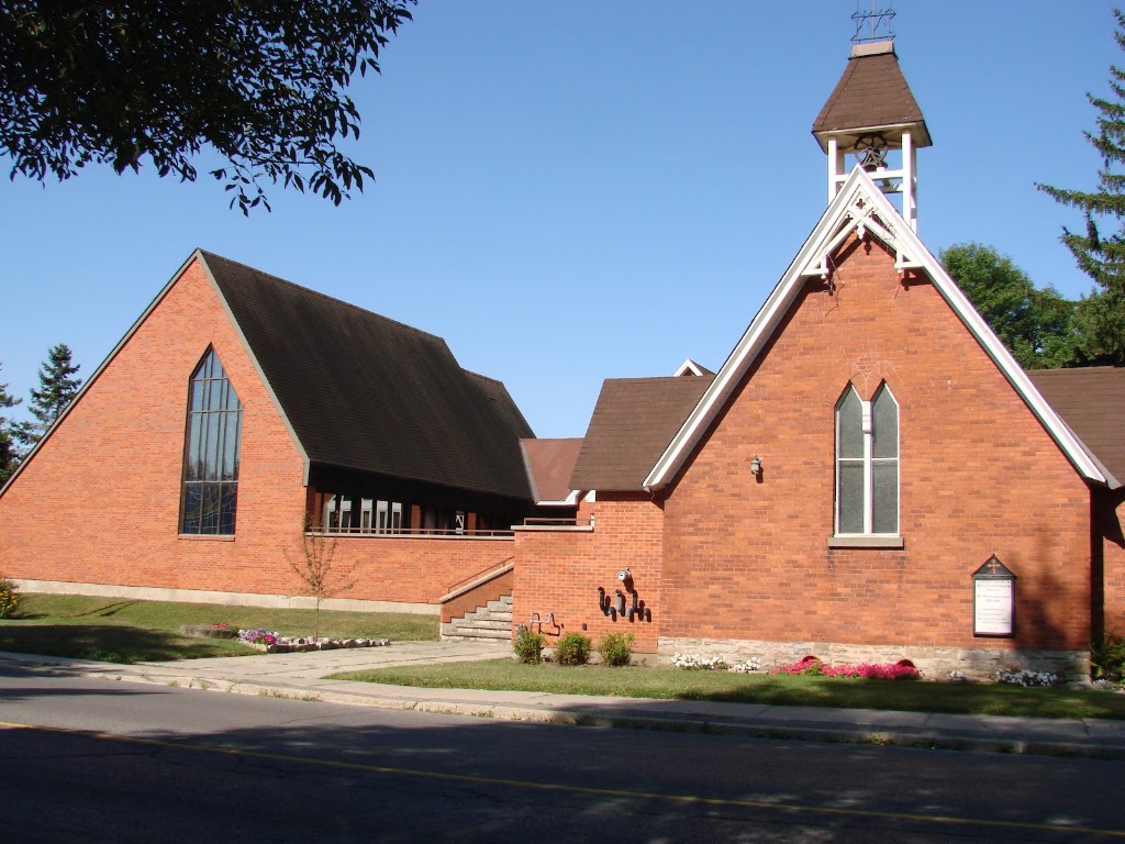 Fachada de Christ Church Bells Corners