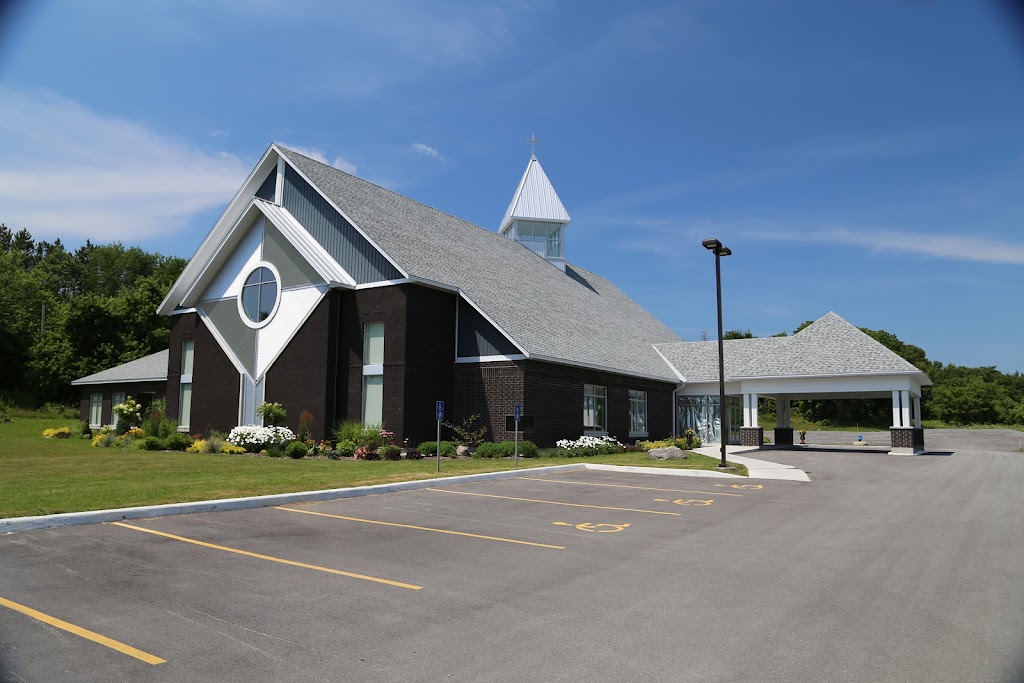 Fachada de Trinity Presbyterian Church Kanata