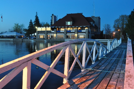 Fachada de Britannia Yacht Club