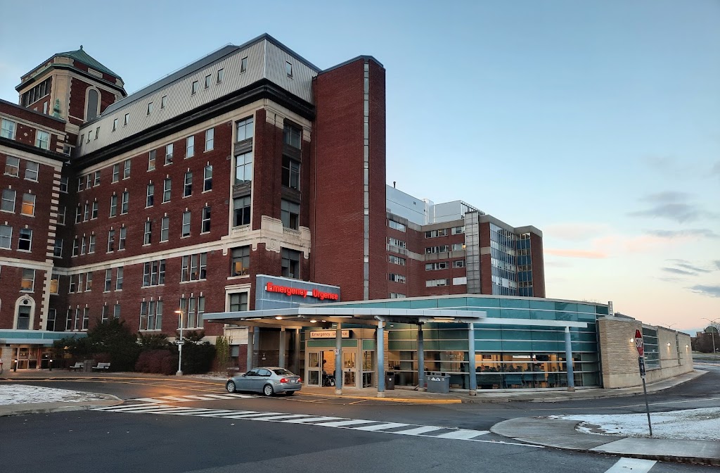 Fachada de Ottawa Hospital Civic Campus Emergency Room