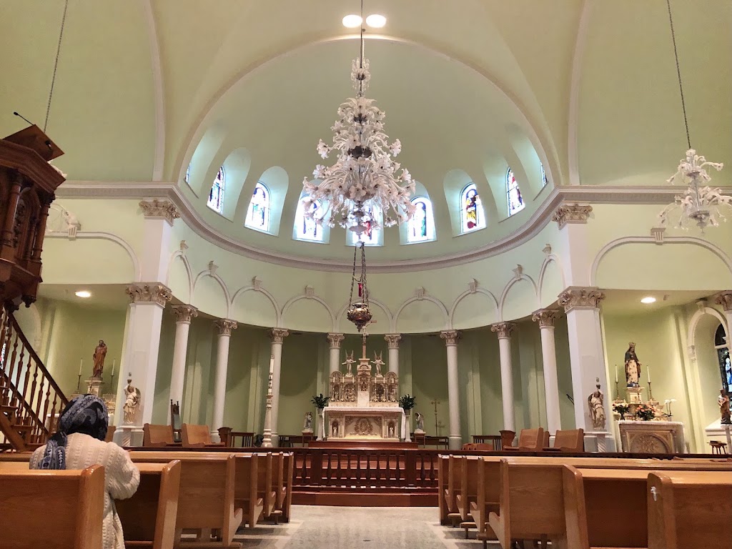 Fachada de Saint Clement Parish (at St. Anne Church)
