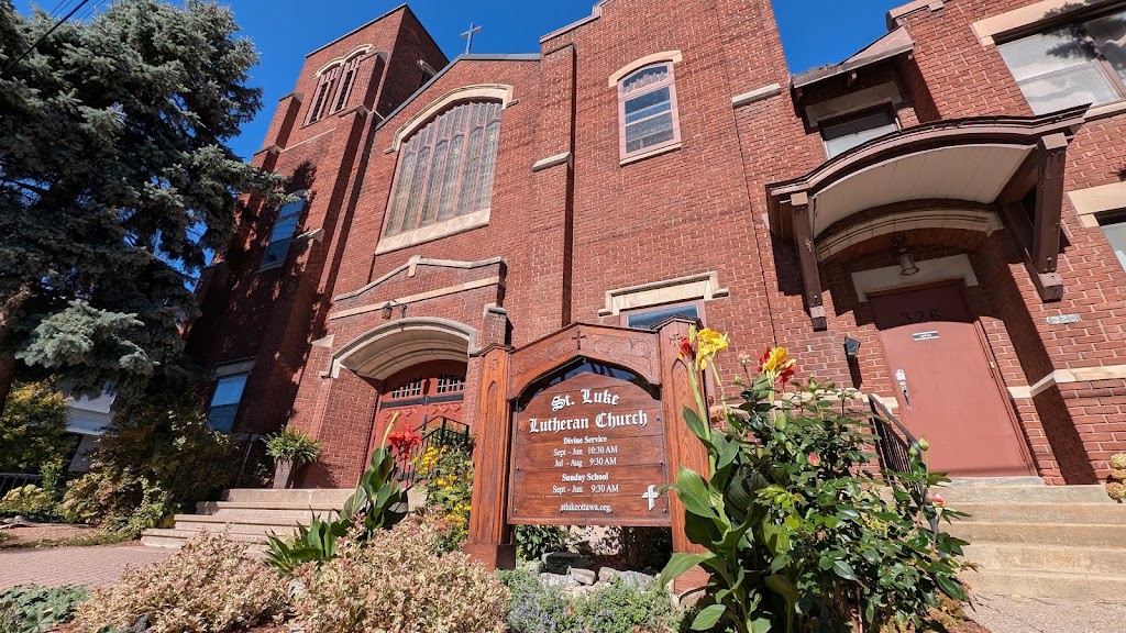 Fachada de St Luke Lutheran Ottawa