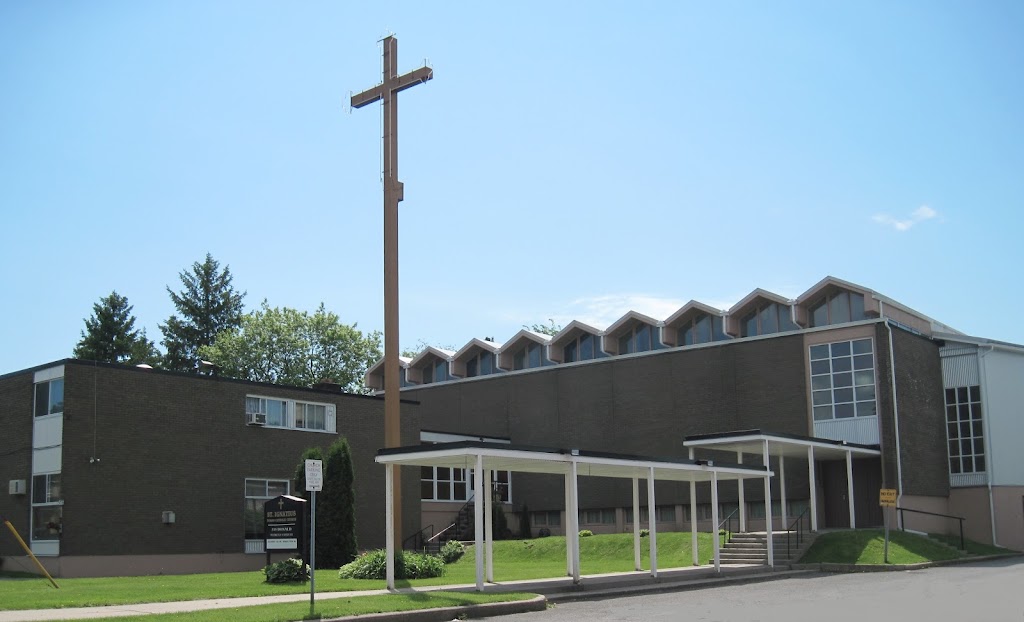 Fachada de St Ignatius Martyr Church