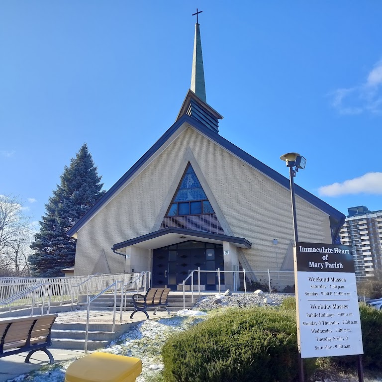 Fachada de Immaculate Heart of Mary Roman Catholic Church