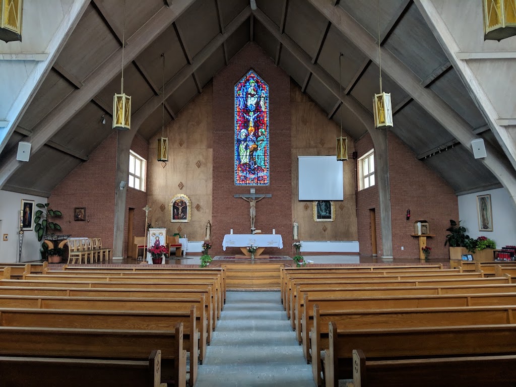 Fachada de Sagrada Familia Parish/ Holy Family Parish