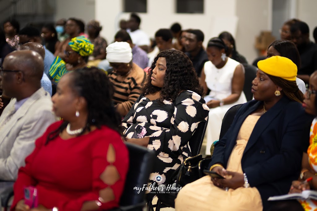 Fachada de RCCG myFather’s House