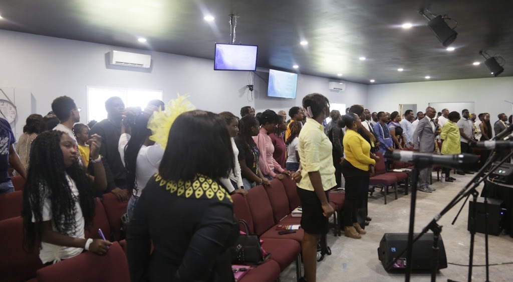 Fachada de RCCG Faith Chapel, Orleans
