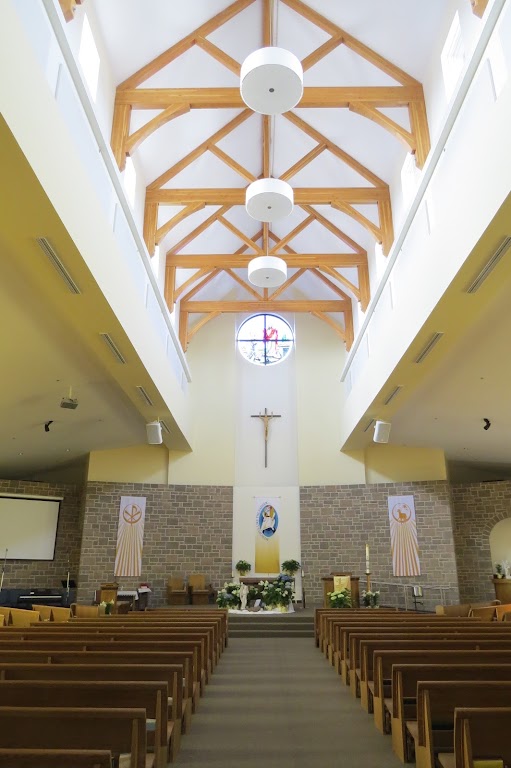 Fachada de Saint Isidore Roman Catholic Parish