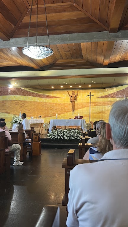 Fachada de Santuário Nossa Senhora Educadora - Igreja ISBA