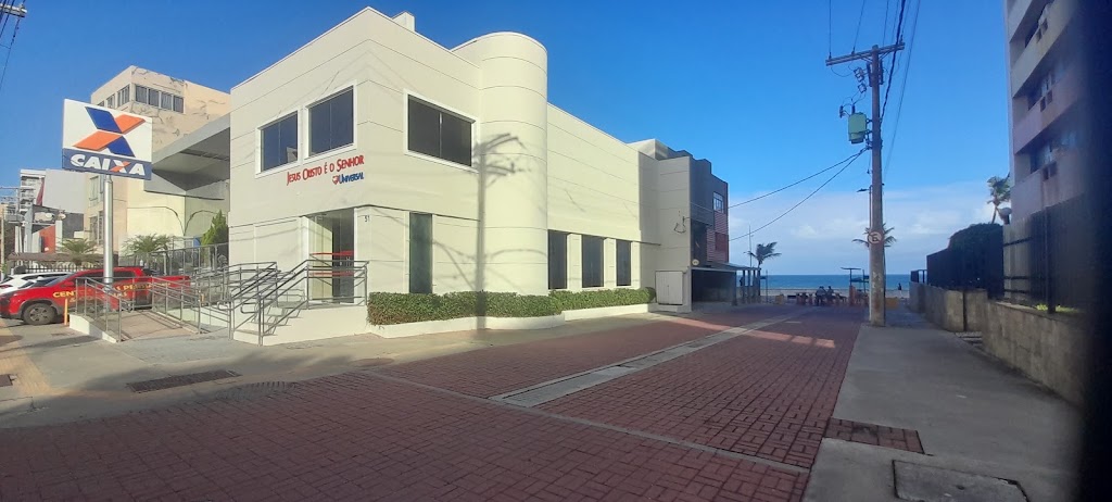 Fachada de Igreja Universal Barra