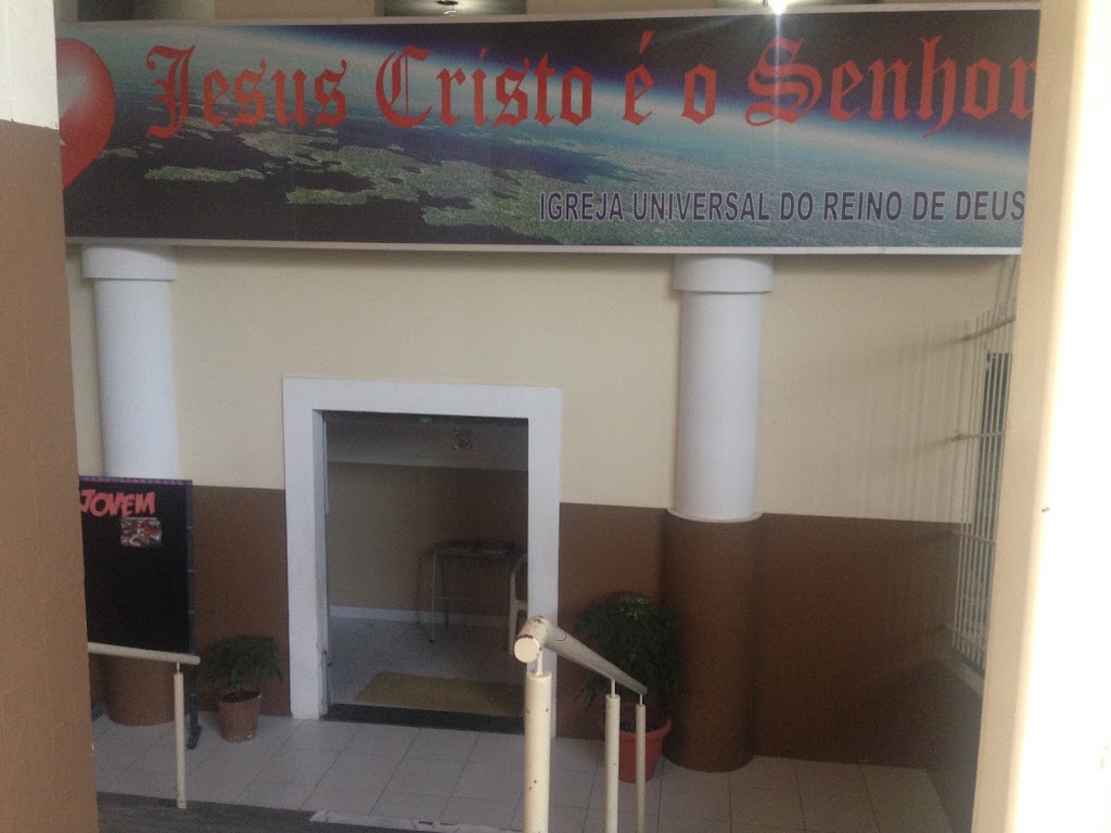 Fachada de Igreja Universal