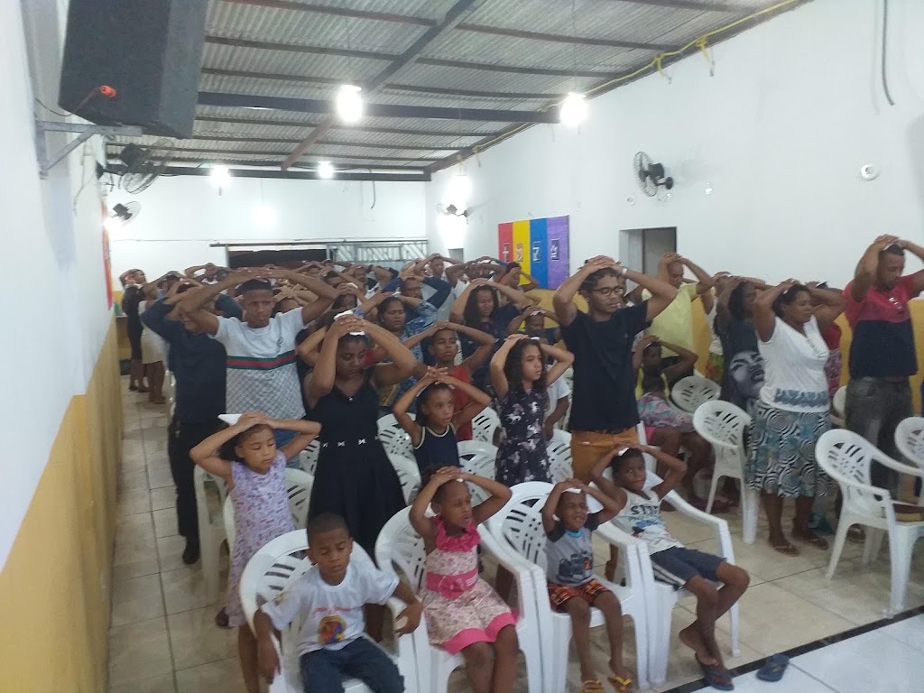 Fachada de Igreja do Evangelho Quadrangular F.C/ Sinaleira