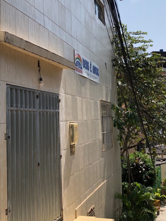 Fachada de Igreja Pentecostal Deus é amor - Chapada 1