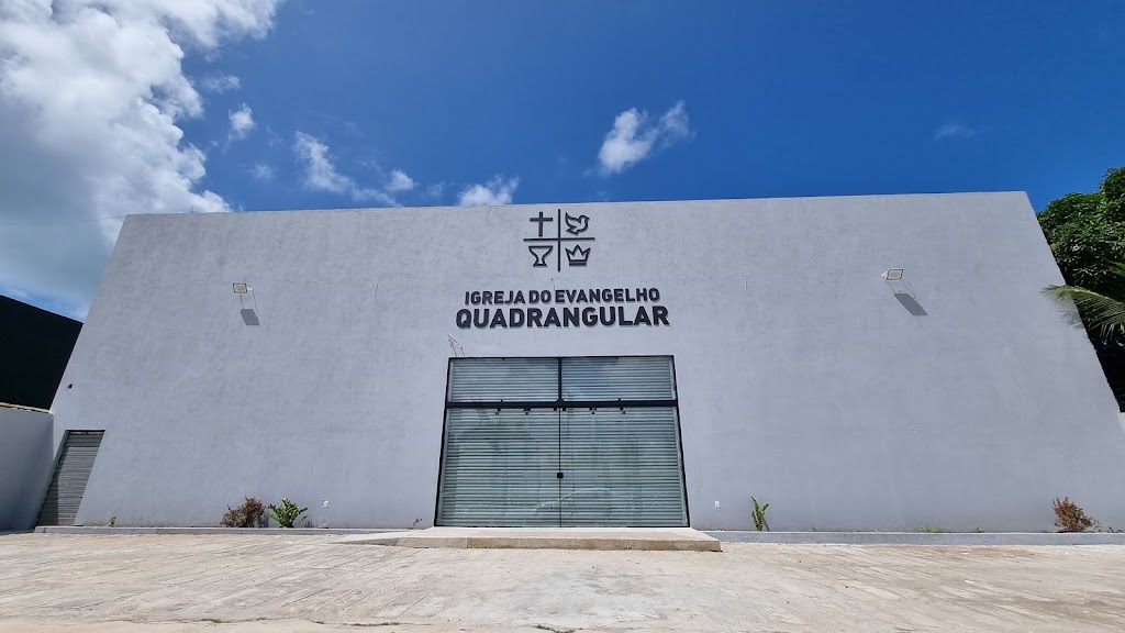 Fachada de Igreja do Evangelho Quadrangular - Oceânica