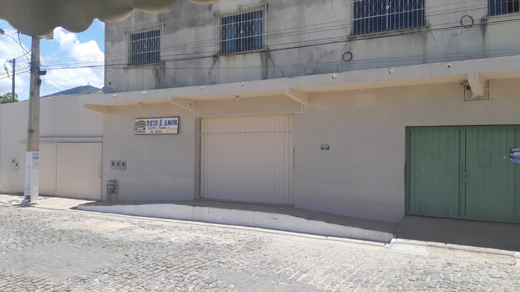 Fachada de Igreja Pentecostal Deus é Amor