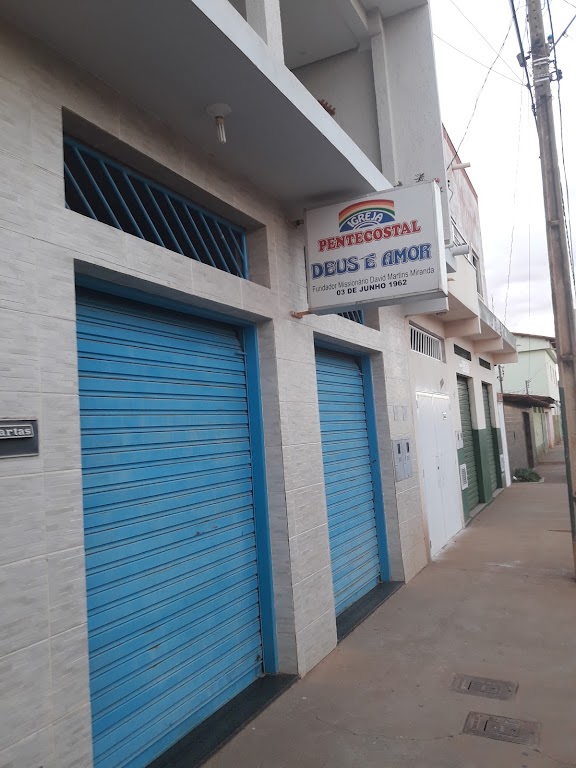 Fachada de Igreja Pentecostal Deus é Amor - Sucursal Independência