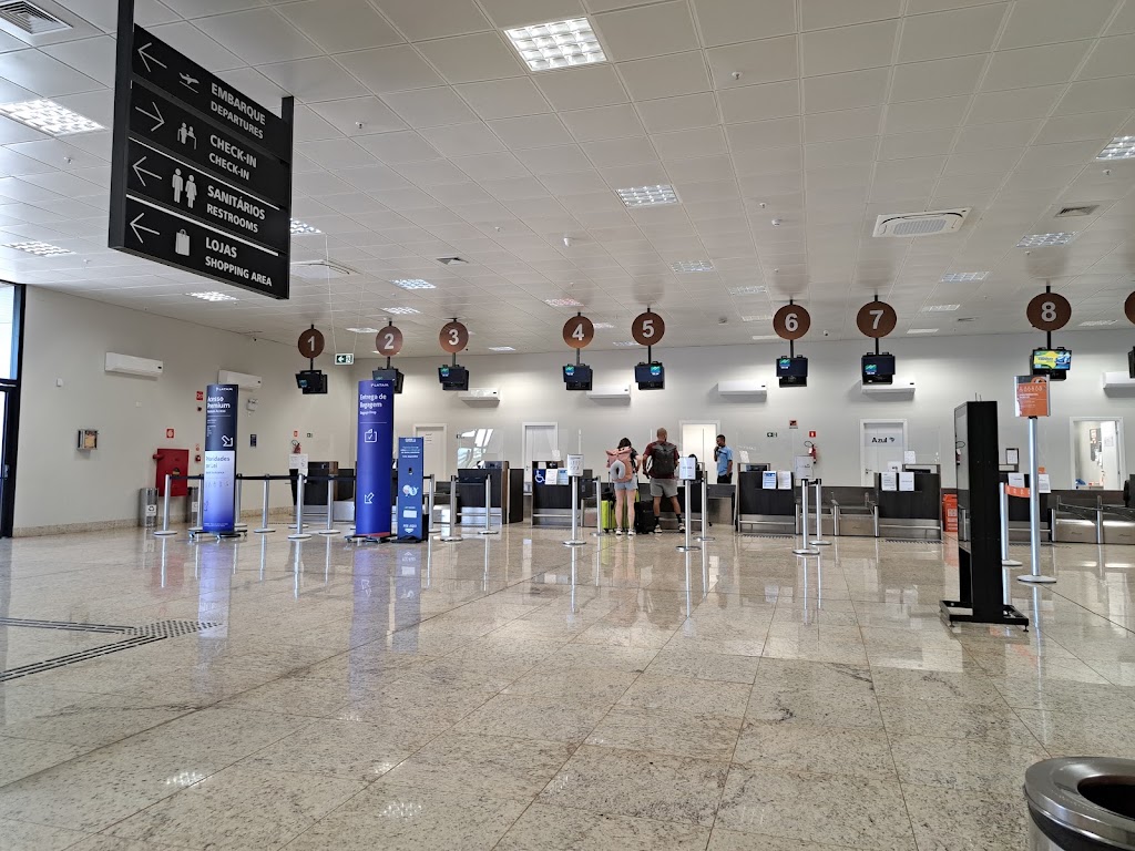 Fachada de Aeroporto de Montes Claros - Mário Ribeiro