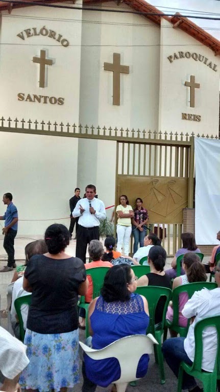 Fachada de Velório Paroquial Santos Reis