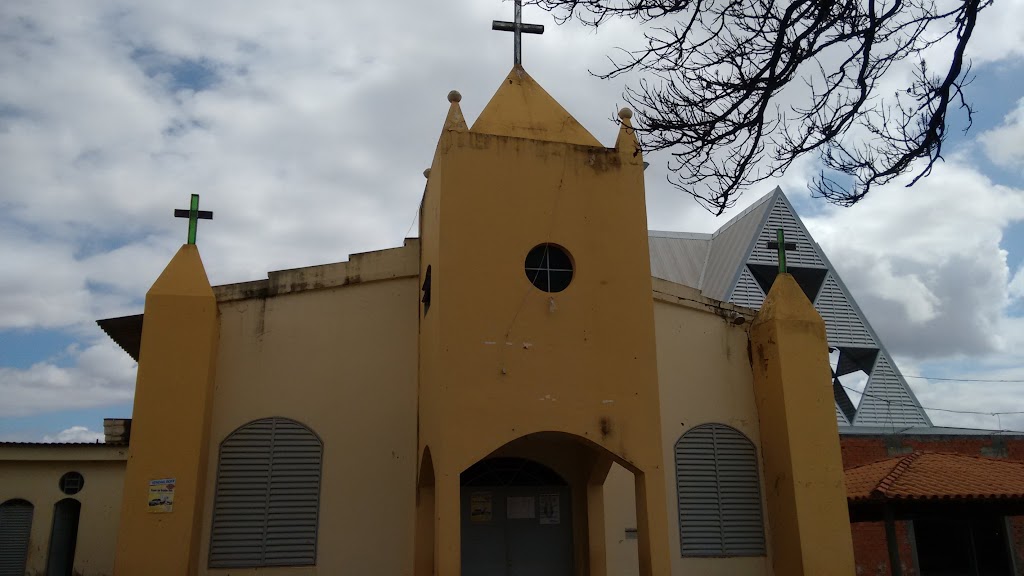 Fachada de Comunidade São Pedro e Nossa Senhora das Graças- Paróquia Santos Reis