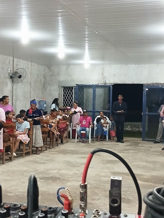 Fachada de Igreja Pentecostal Deus é a força