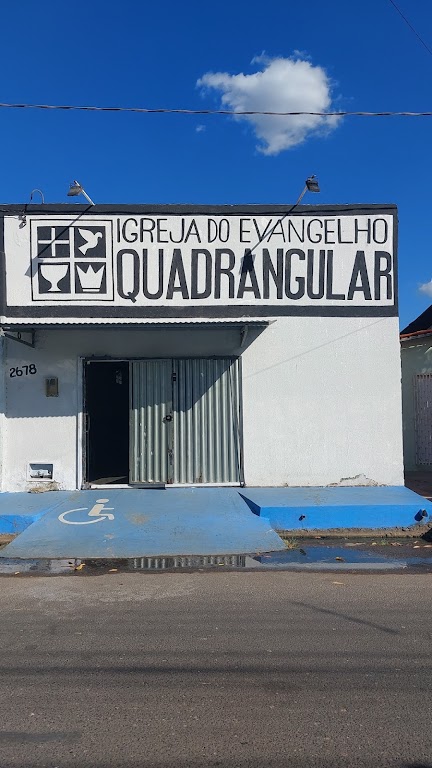 Fachada de Igreja Quadrangular