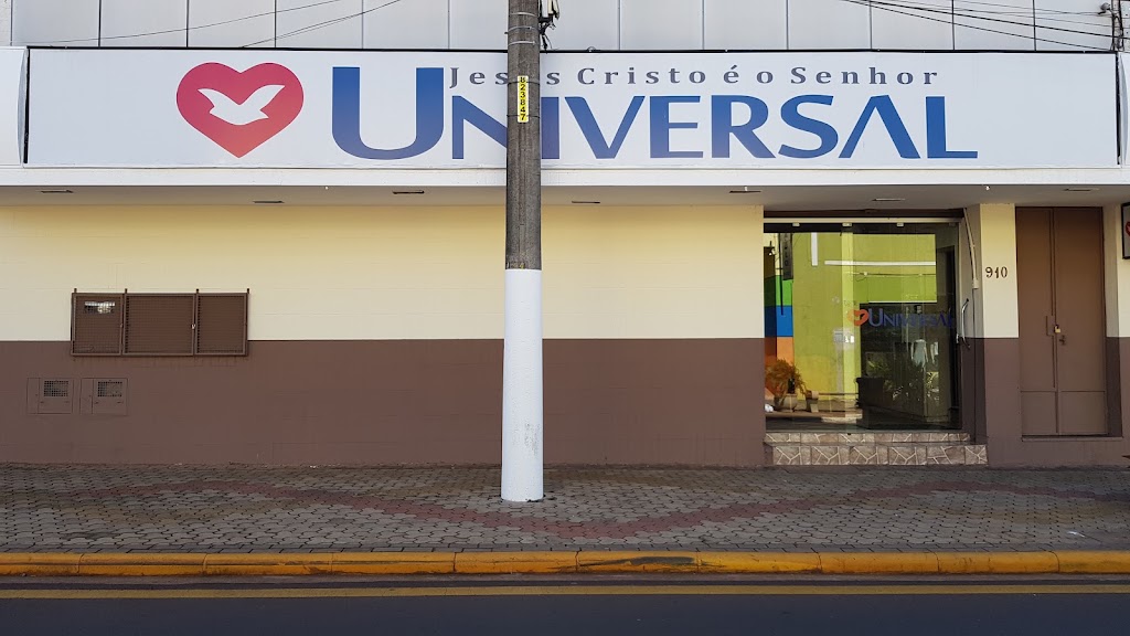 Fachada de Igreja Universal
