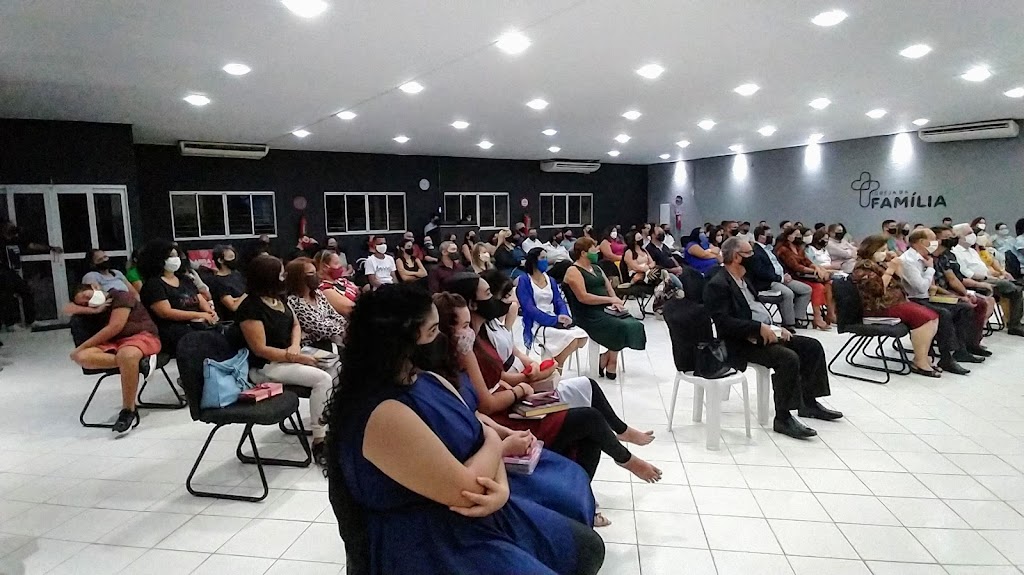 Fachada de Igreja da Família - Piedade