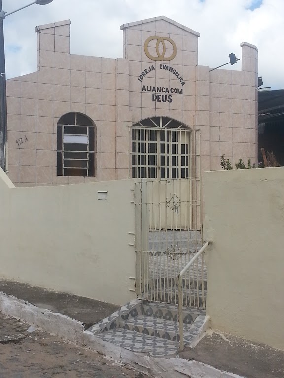 Fachada de Igreja Evangélica Aliança Com Deus