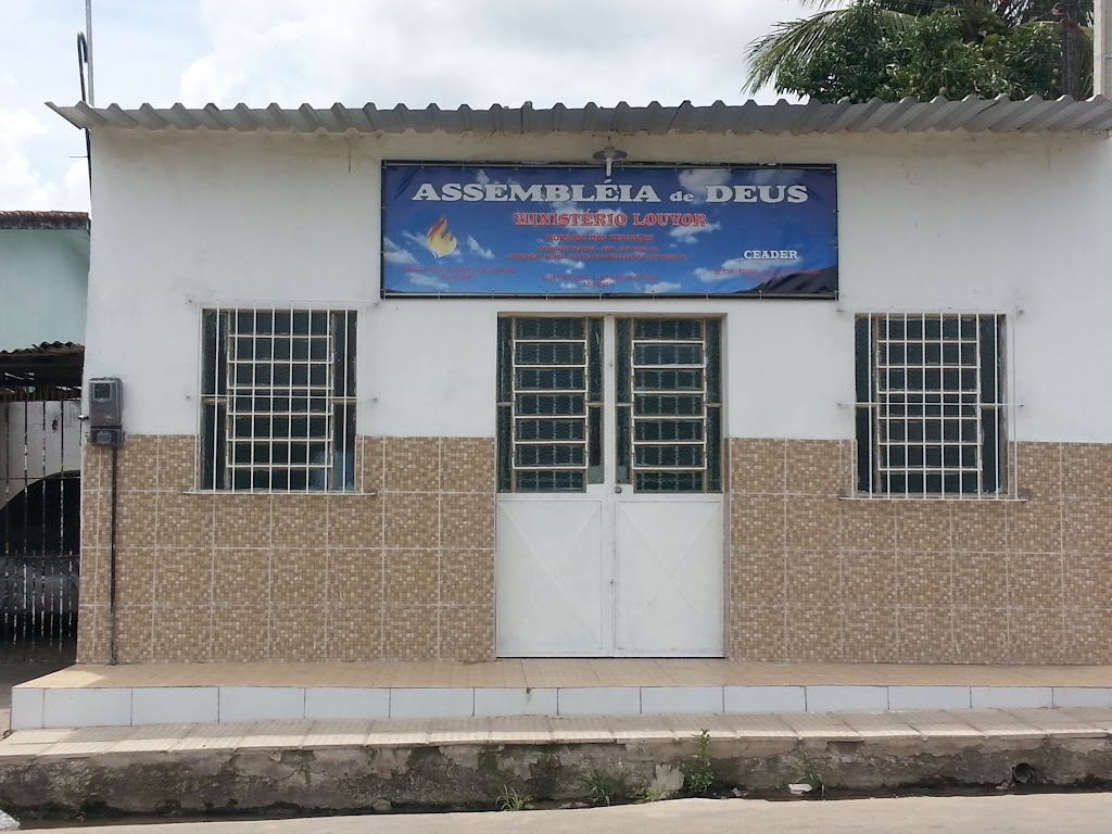Fachada de Assembléia de Deus - Ministério Louvor