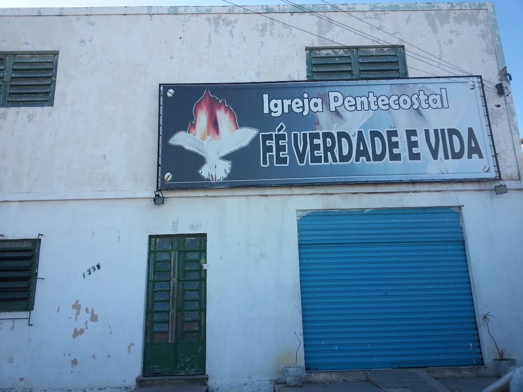 Fachada de Igreja Pentecostal Fé Verdade e Vida