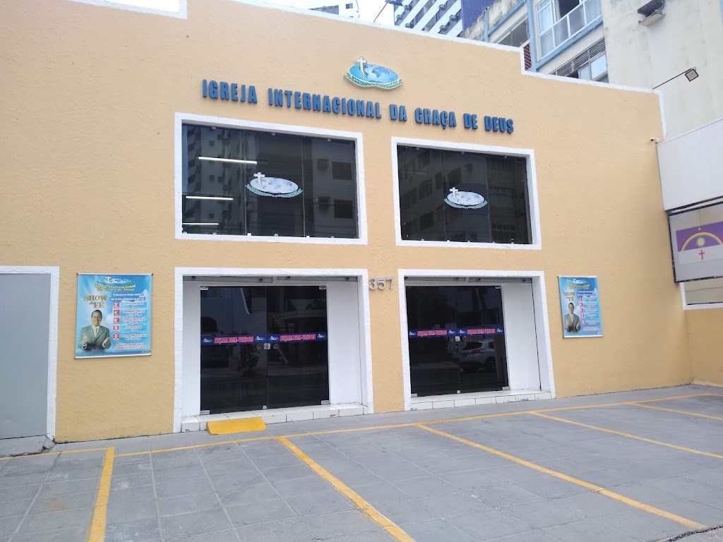 Fachada de Igreja Internacional da Graça de Deus - Boa Viagem