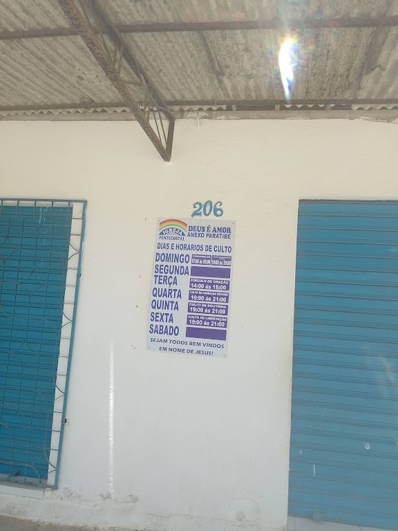 Fachada de Igreja Pentecostal Deus é Amor