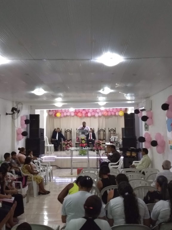 Fachada de Igreja evangélica pentecostal a resposta de Deus
