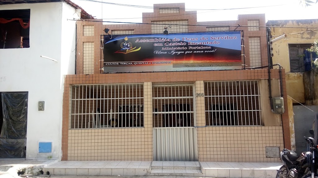 Fachada de Assembleia de Deus Serviluz Ministério Fortaleza - Castelo Encantado