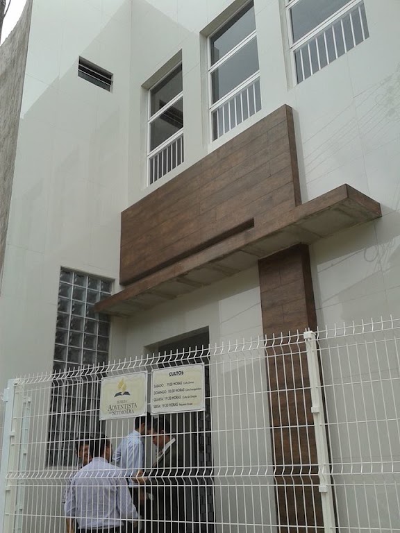 Fachada de Igreja Adventista do Sétimo Dia - Benfica