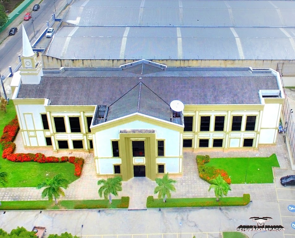 Fachada de A Igreja de Jesus Cristo dos Santos dos Últimos Dias