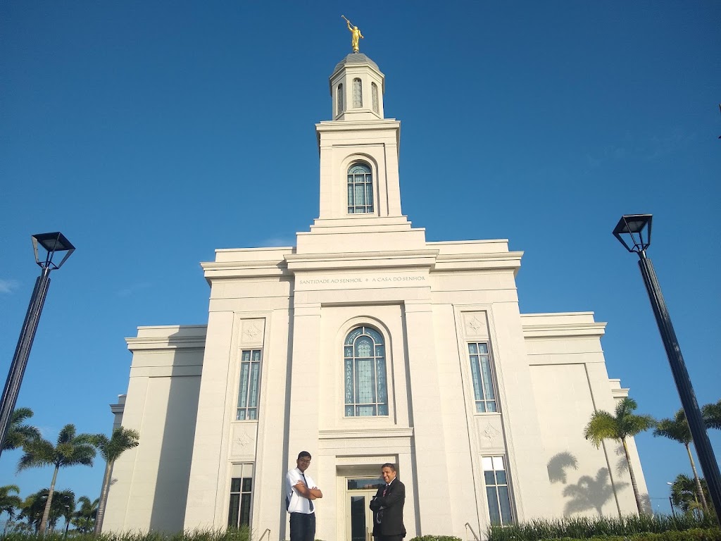 Fachada de A Igreja de Jesus Cristo dos Santos dos Últimos Dias