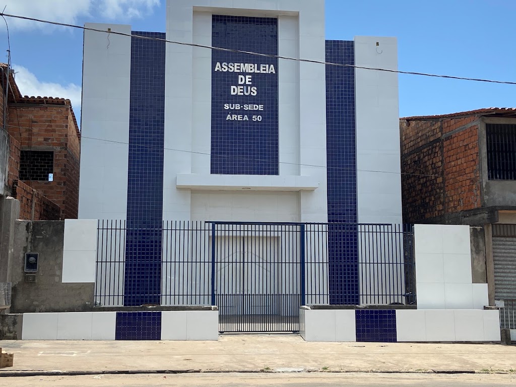 Fachada de Assembleia de Deus Olímpica 2 Área 50 iadesl
