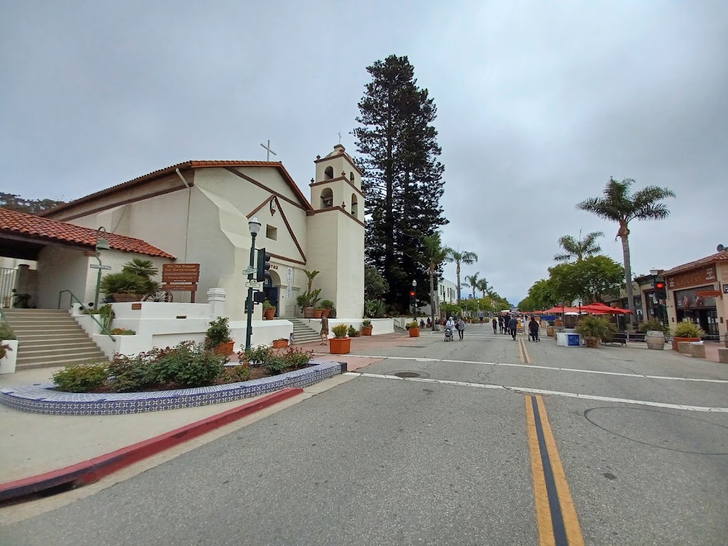 Fachada de Mission Basilica San Buenaventura 1782