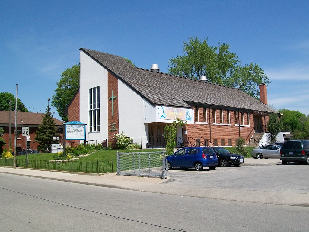 Fachada de St. John the Evangelist Roman Catholic Church