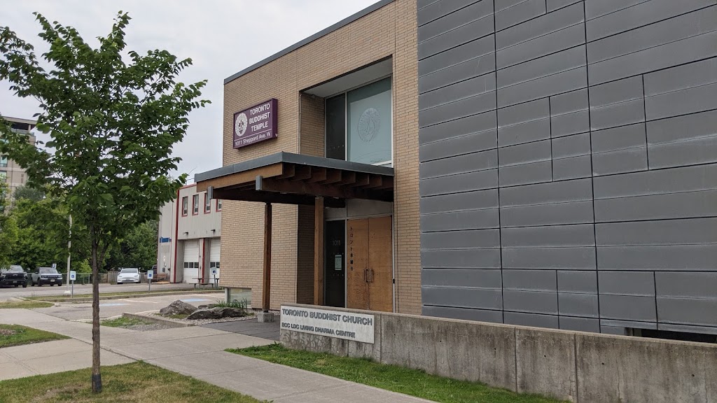 Fachada de Toronto Buddhist Church: a Jodo Shinshu Temple