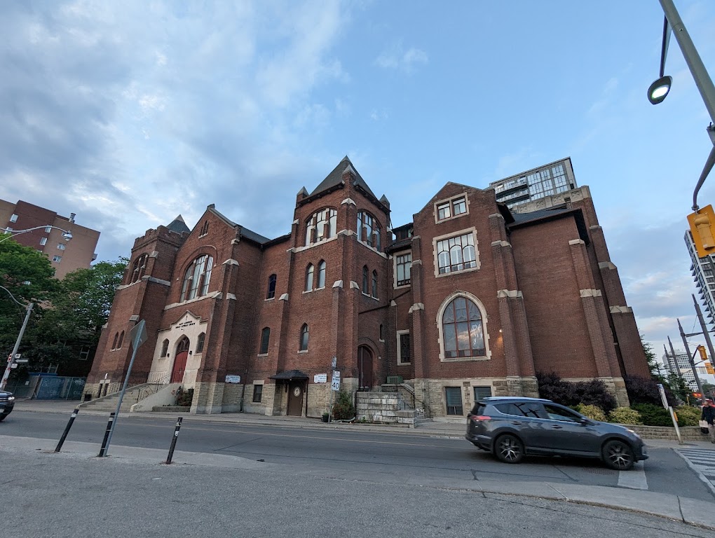 Fachada de St. Alphonsus Roman Catholic Church