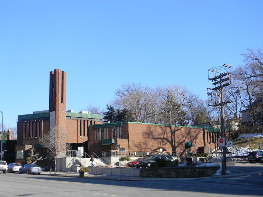Fachada de St. Joan of Arc Church