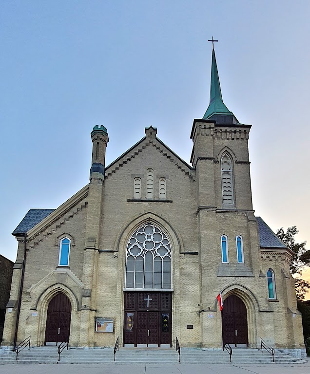 Fachada de St. Stanislaus Kostka Church