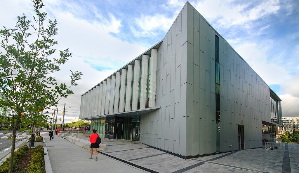 Fachada de Toronto Public Library - Fort York Branch