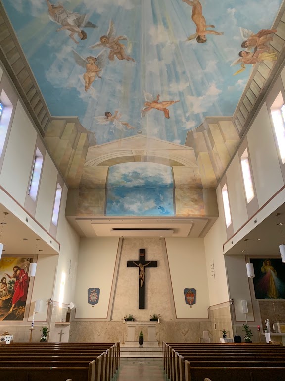 Fachada de Saint Pius X Catholic Parish