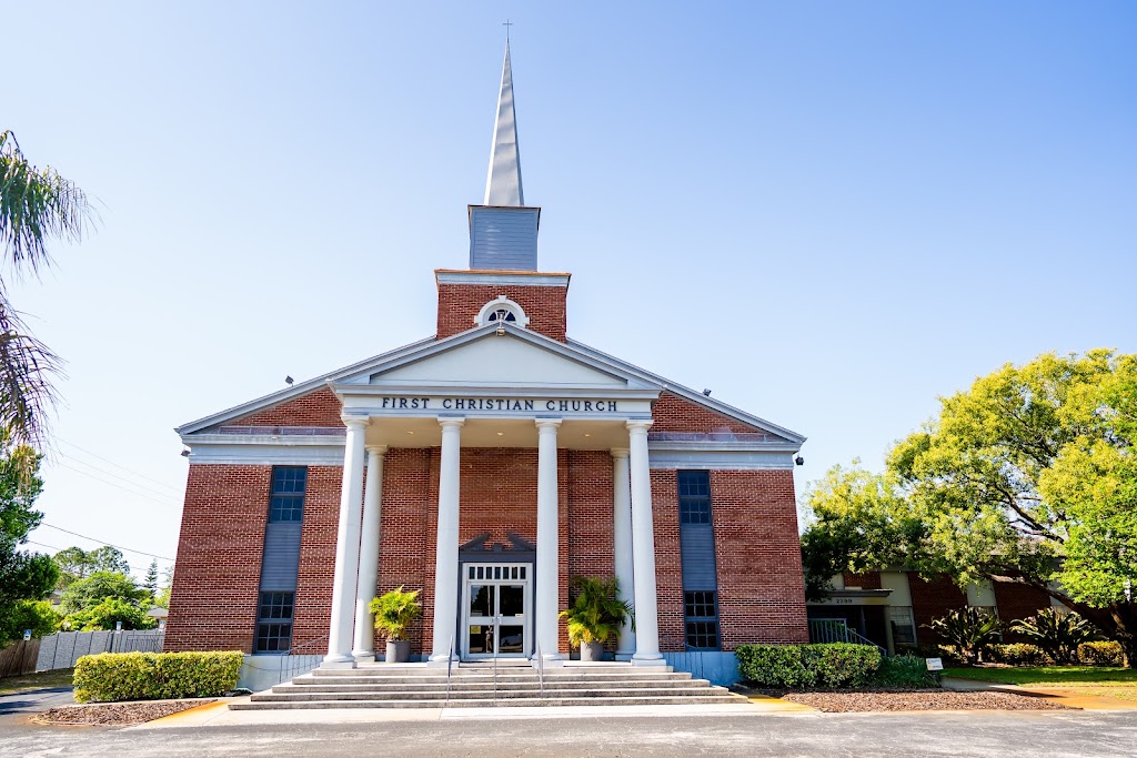 Fachada de First Christian Church