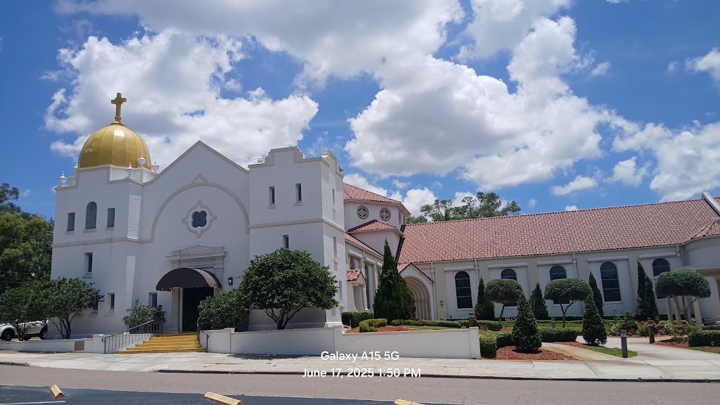 Fachada de St. Cecelia Catholic Church