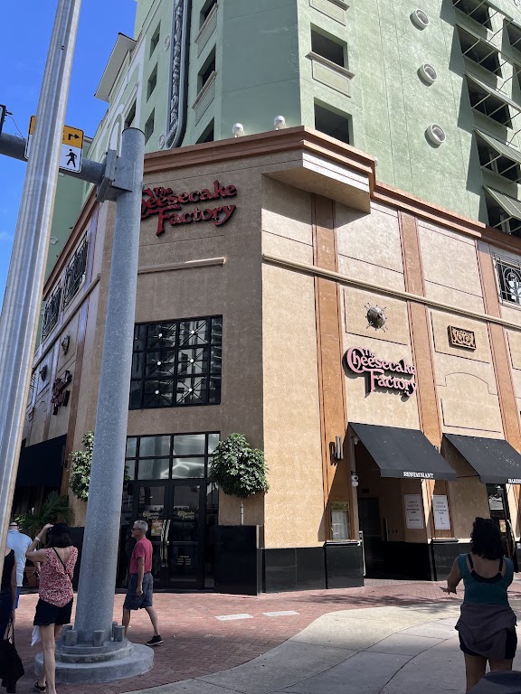 Fachada de The Cheesecake Factory